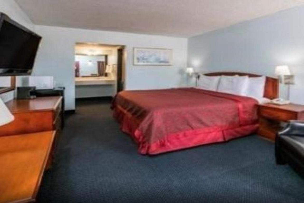 Oyo Hotel Muskogee Near Creek Nation Casino - Hwy 64 Exterior photo