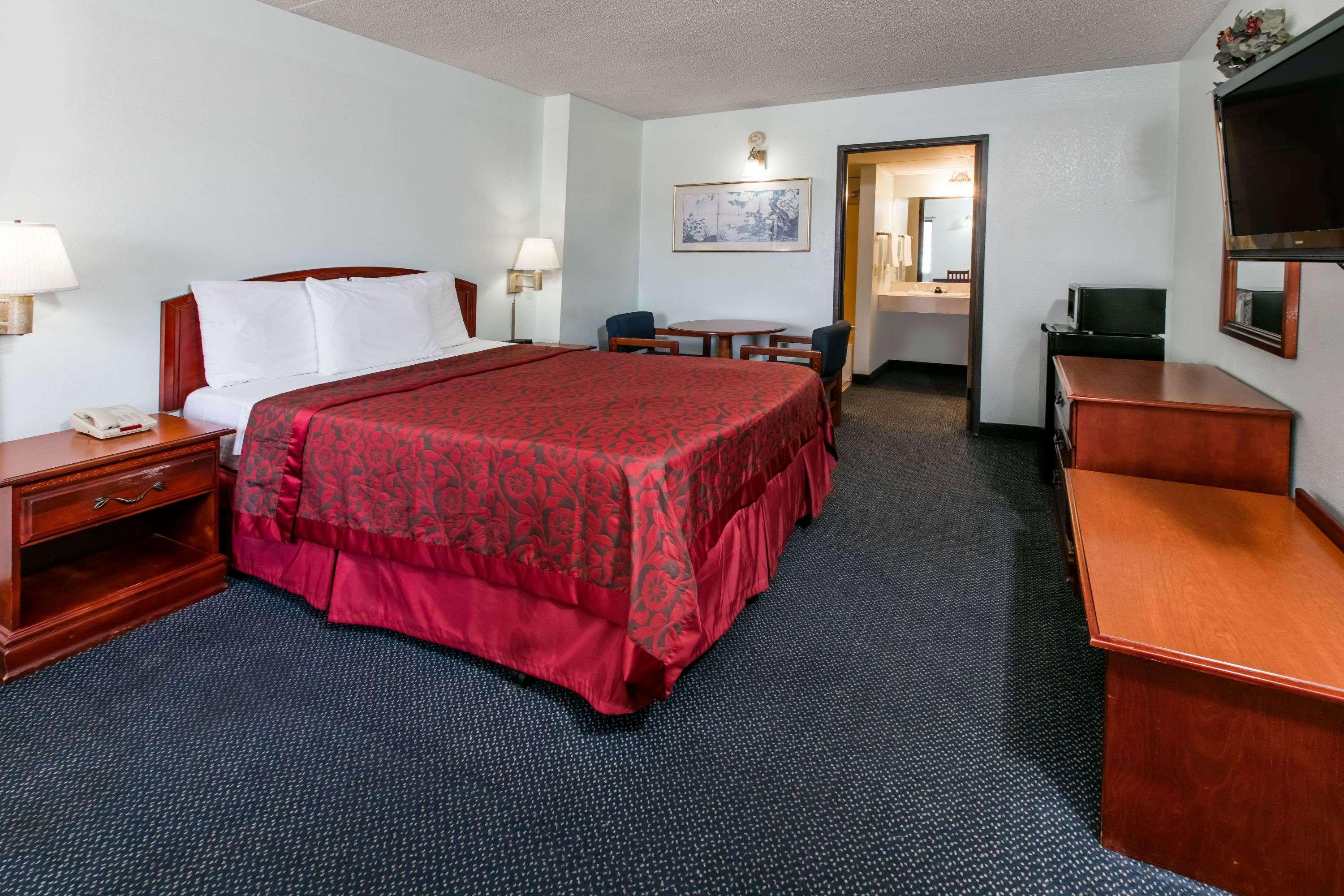 Oyo Hotel Muskogee Near Creek Nation Casino - Hwy 64 Exterior photo